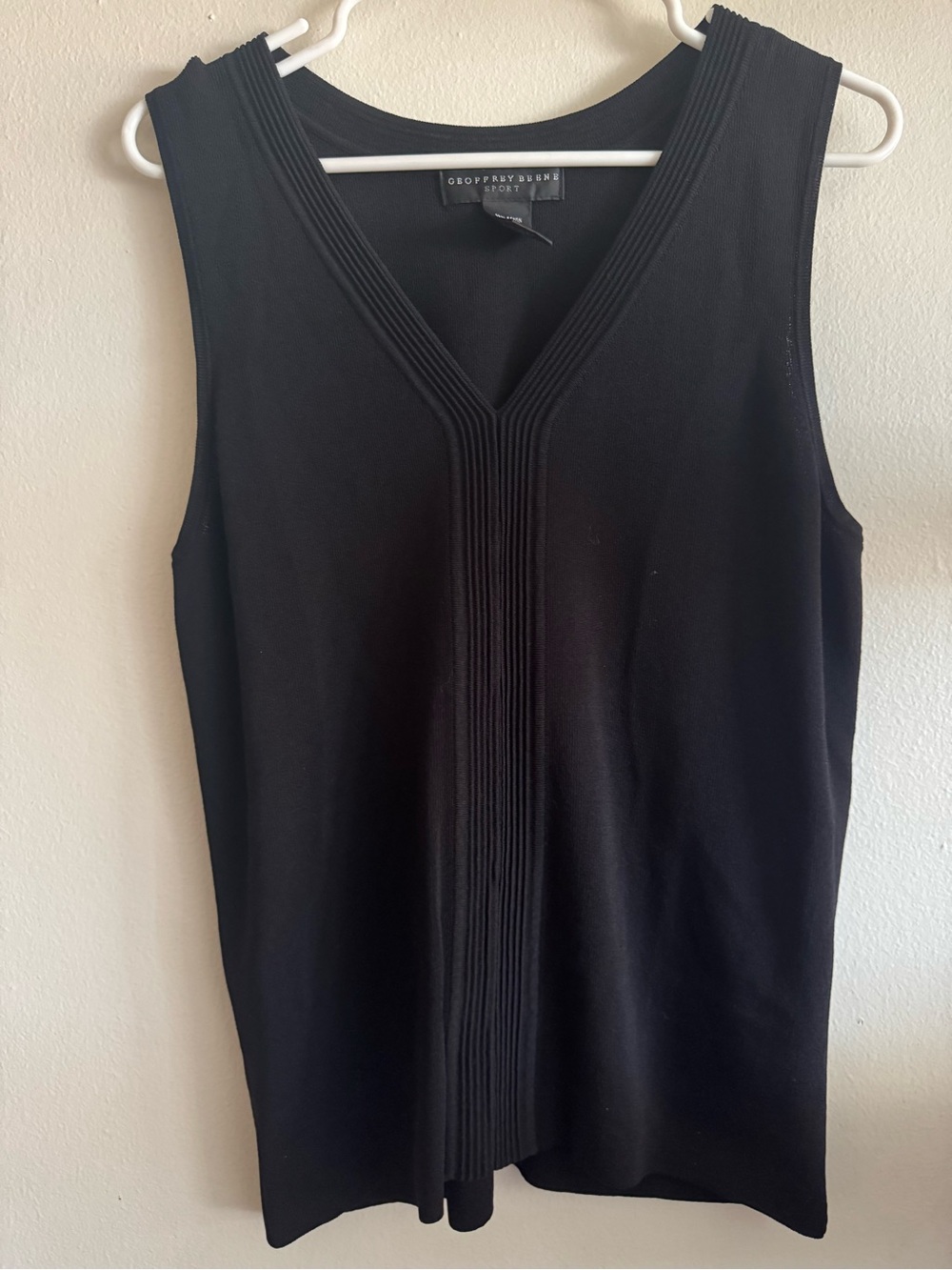 Geoffrey Beene Sport Black Rib-Trim V-Neck Tank Top